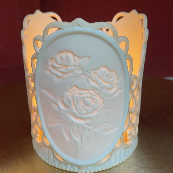 PL FLORAL CERAMIC BISQUE LITHOPONE VOTIVE HOLDER